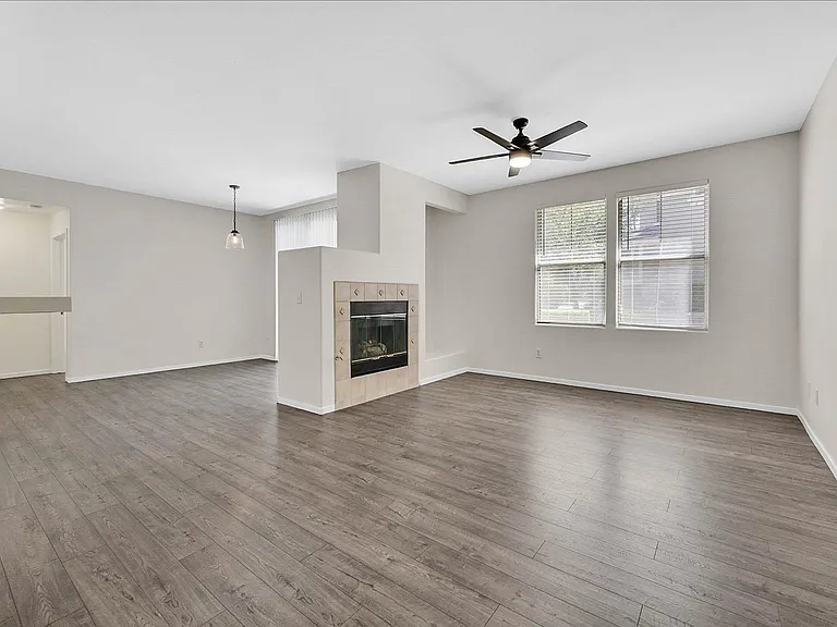 908 Domnus Ln #105 — Photo 3