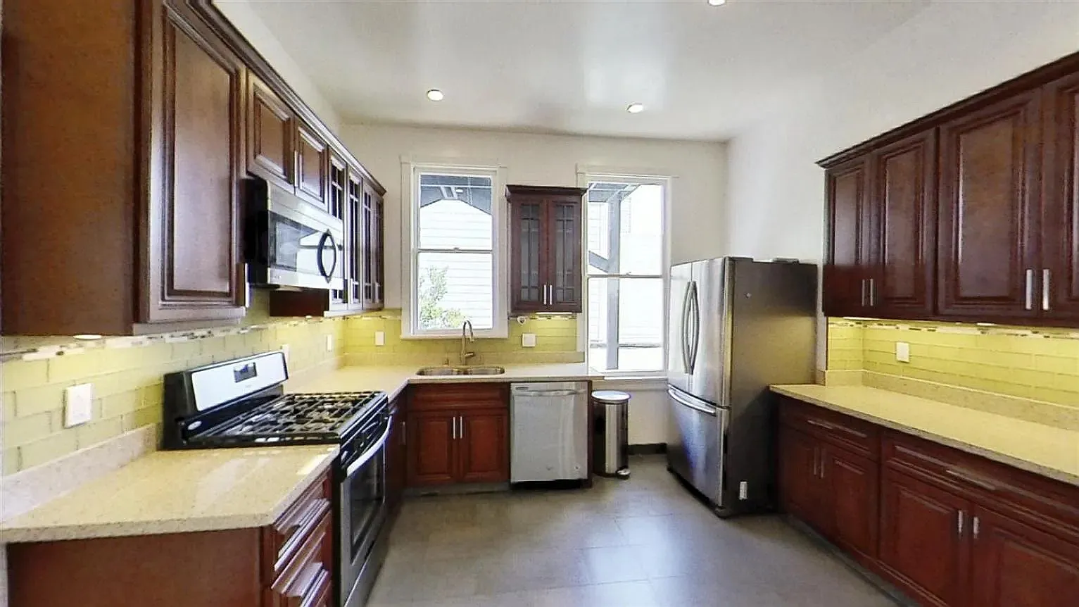 3 bed, 1500 sqft, $11,000 — Photo 1