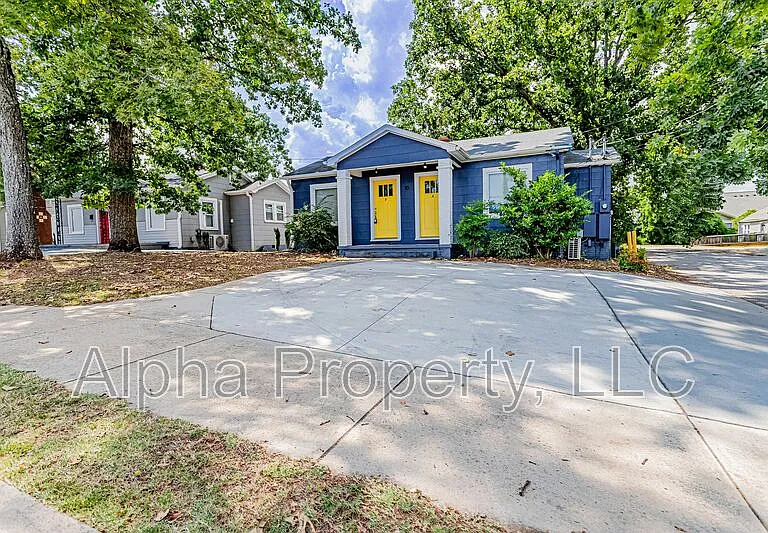 10 Crystal Ave #A — Photo 2
