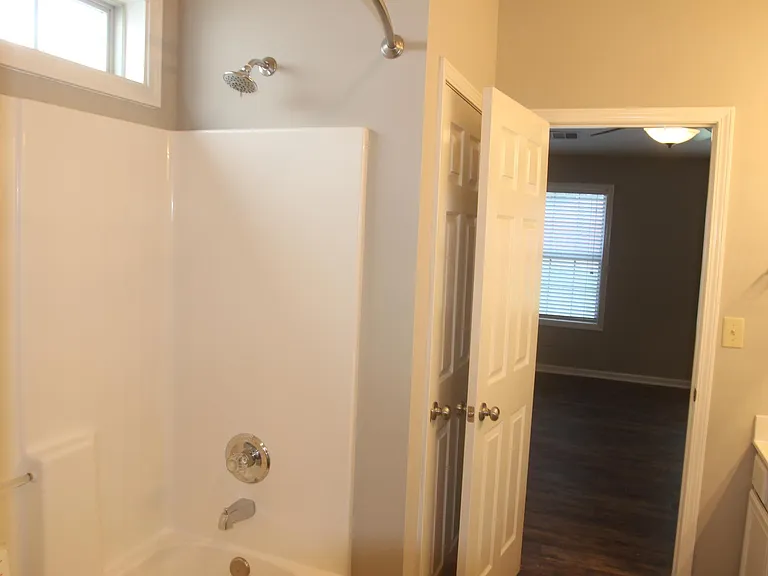 436 Skyview Ln — Photo 11
