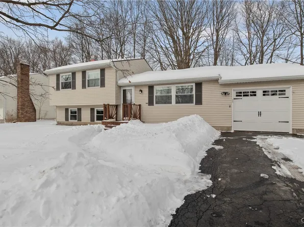 3883 Songbird Ln, Liverpool, NY 13090