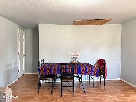 3rd image of 134 W Lee St