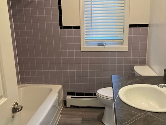 2nd image of 402 W Arrowhead Rd #1