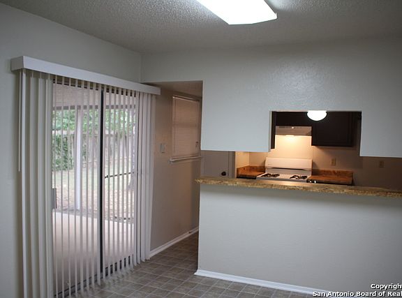 3rd image of 14122 Little Leaf Dr