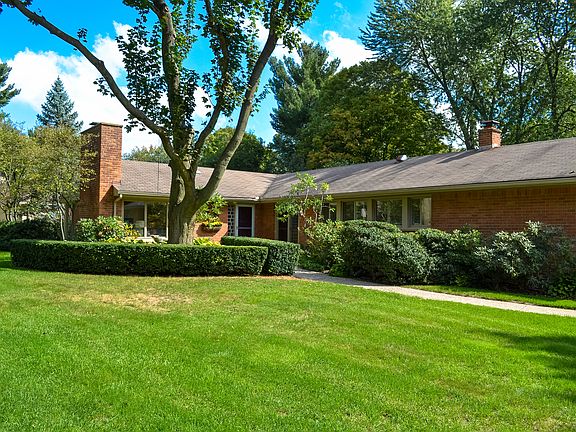 2nd image of 4275 Orchard Hill Dr