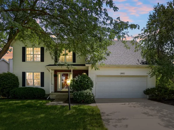 3821 Adam Ct, Bettendorf, IA 52722
