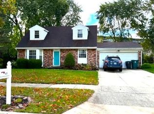 921 Crown Blvd, East Lansing, MI 48823