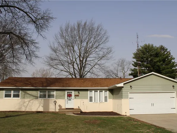 1110 E Northland Dr, Shelbyville, IL 62565