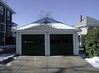 116 Woodlawn St, Lynn, MA 01904