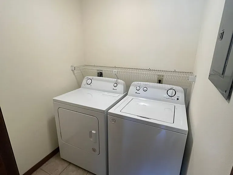 High Point Commons Apartments — Photo 107