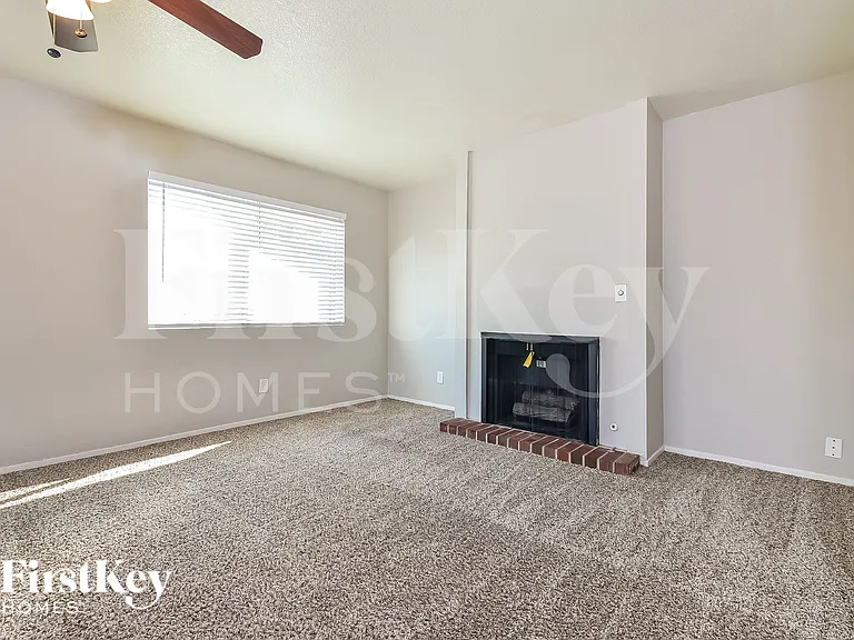 3909 Almondwood Dr — Photo 8