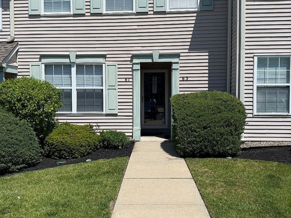 1st image of 63 Foxglove Dr