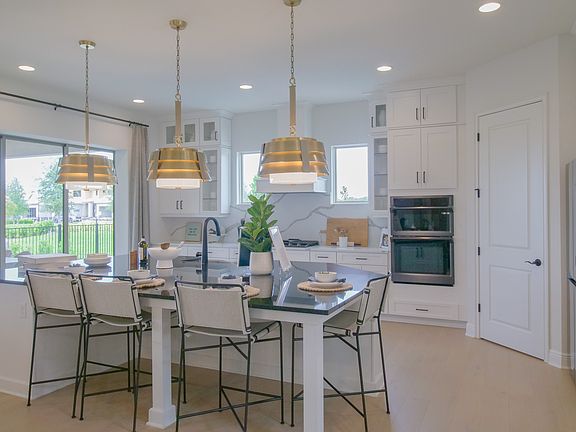 Torrey Pines II Kitchen