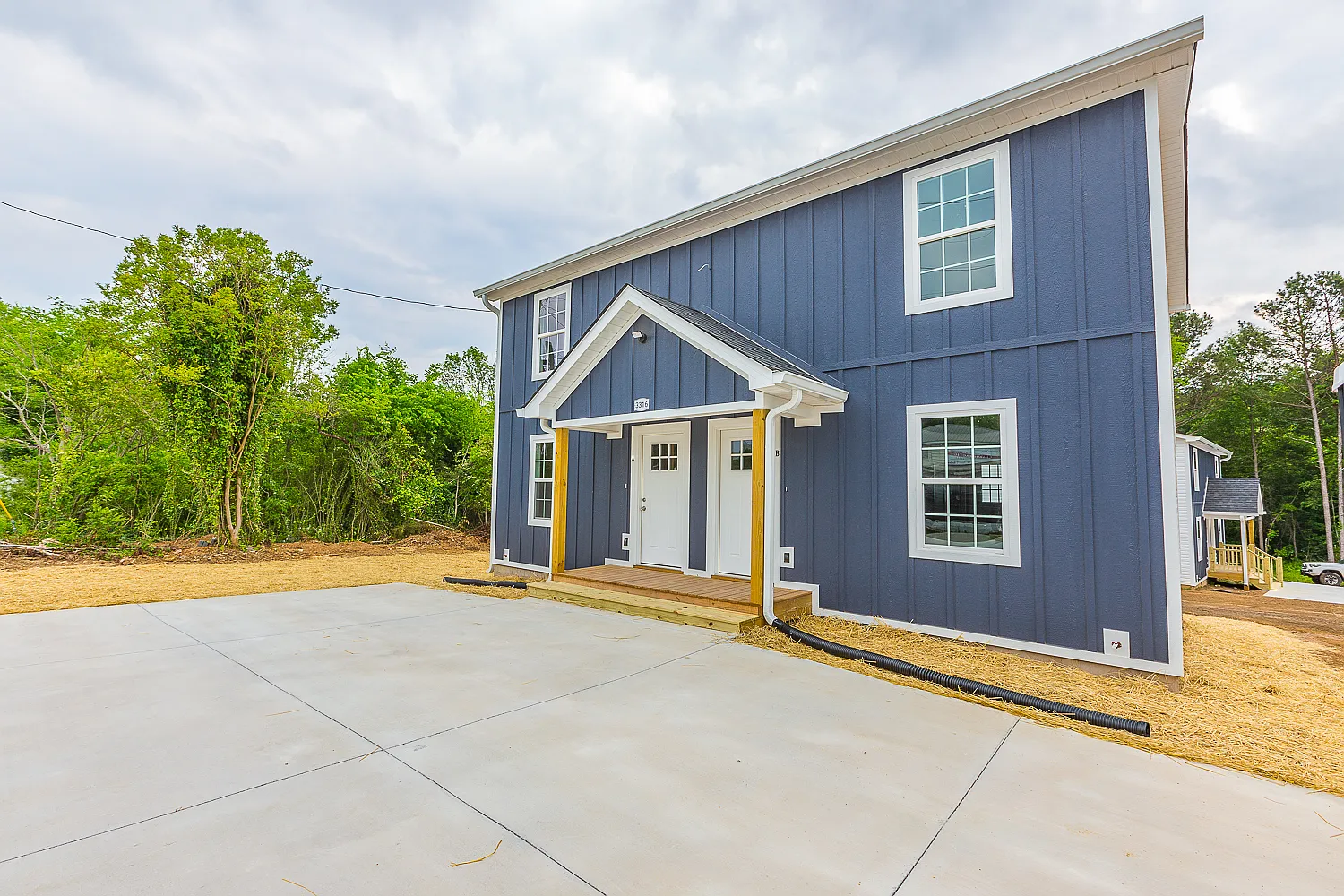 2 bed, 1.5 bath, 1000 sqft, $1,300 — Photo 3