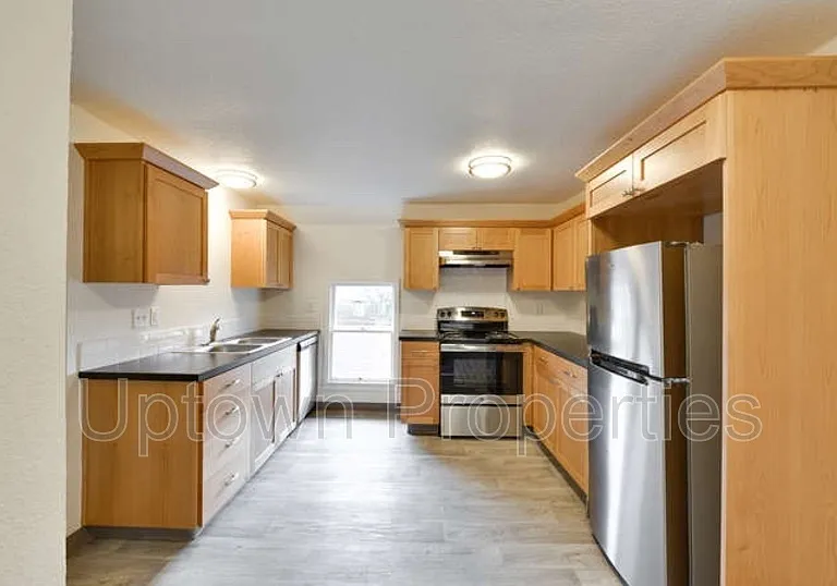 624 NW 22nd Ave #UPPER — Photo 1