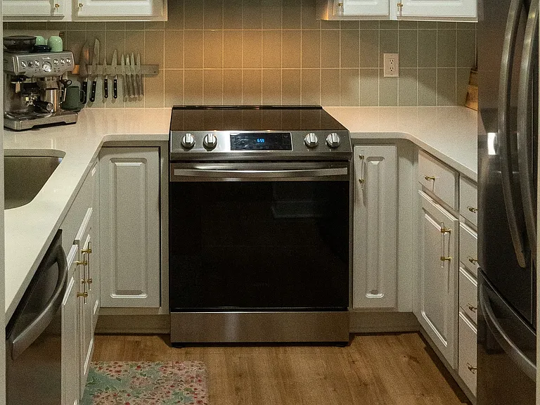 1201 Westview Ln #203 — Photo 8