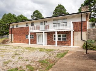 49 Brethold Dr, Fenton, MO 63026