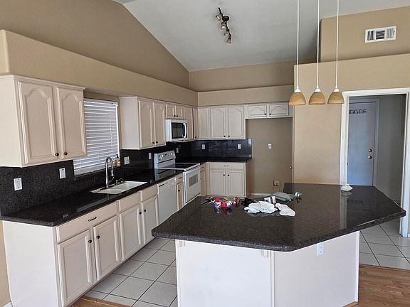4th image of 9163 W Davis Rd