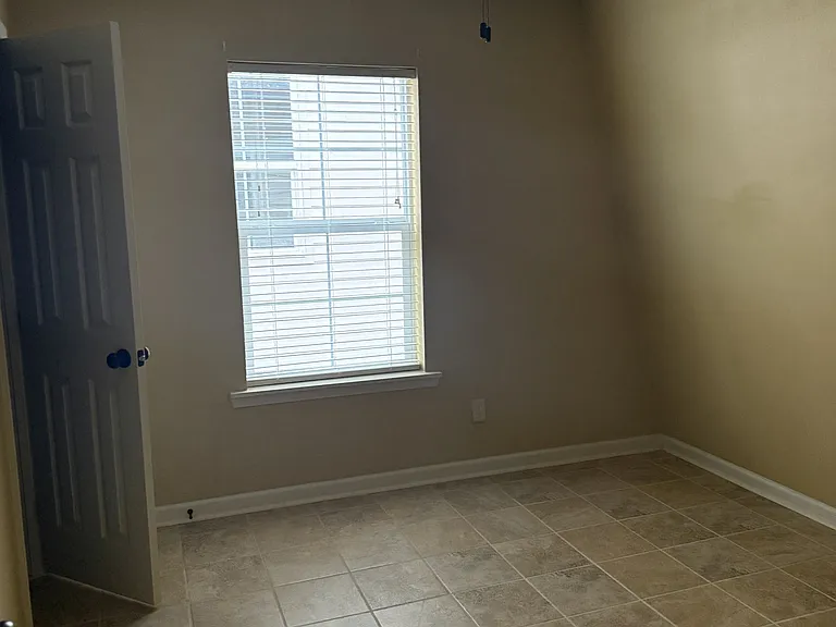 301 3rd St — Photo 12