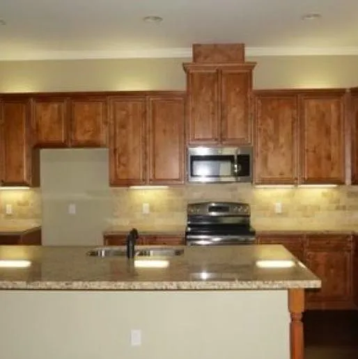 4 bed, 4.5 bath, 2000 sqft, $4,000 — Photo 2