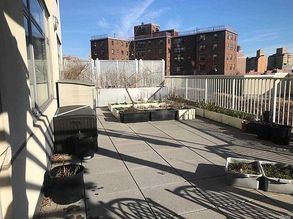 3rd image of 40-22 College Point Blvd #T3-6h