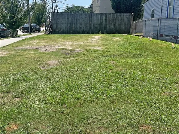 2600 Palmyra St, New Orleans, LA 70119