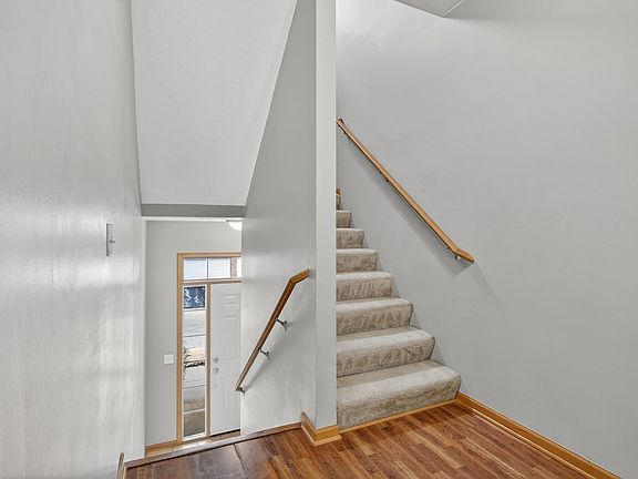 3rd image of 2043 Derby Ln #2043