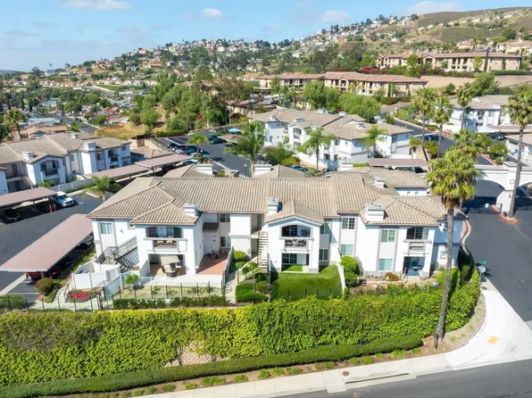 2708 Lake Pointe Dr Unit 209, Spring Valley, CA 91977