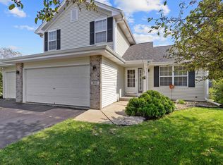 895 Needle Point Dr, Machesney Park, IL 61115