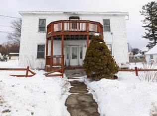 68 Lakeway Dr, Pittsfield, MA 01201