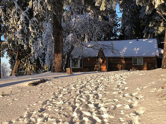 3rd image of 23910 Skyland Dr