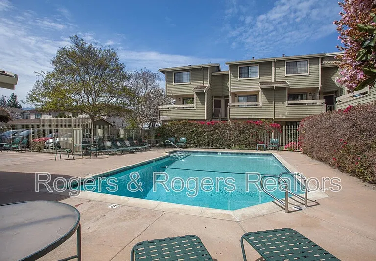 6977 Chantel Ct — Photo 6