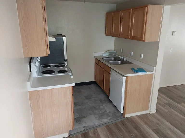 345 N 5th St #60 — Photo 6