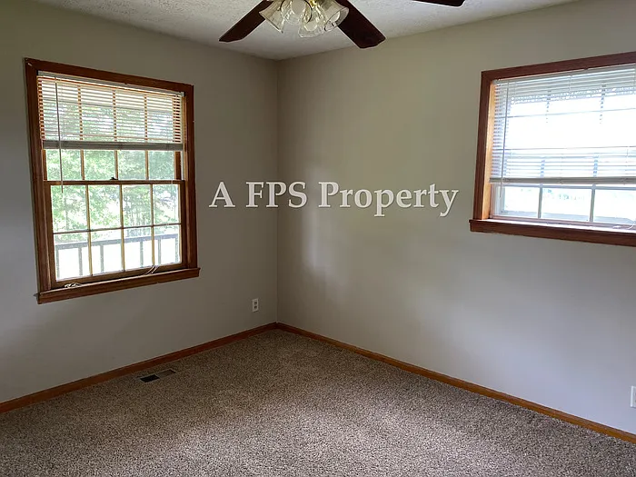 583 S Holcomb Rd SW — Photo 29