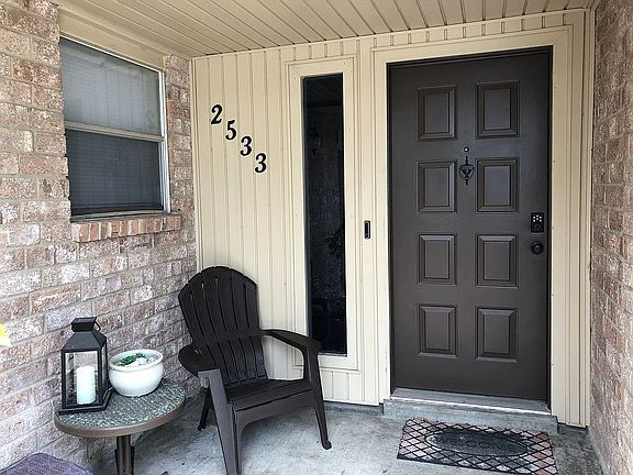 3rd image of 2533 Chuckster Dr