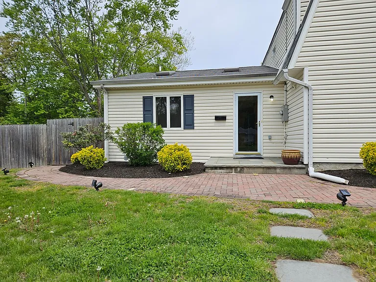 2 Carnegie Dr #2 — Photo 26