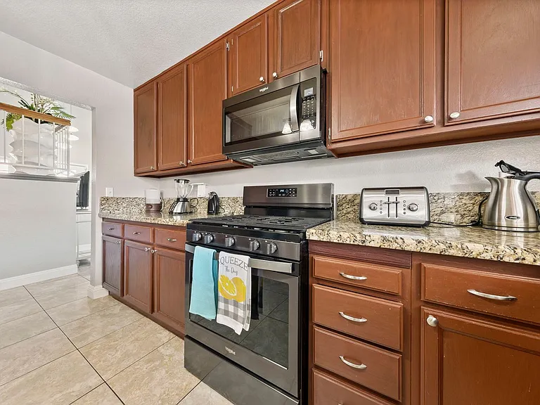 449 Rutherford Cir — Photo 18