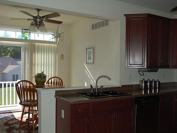 Kitchen/ Morning Room