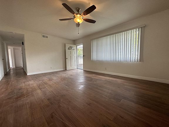 5th image of 3246 E Millridge Dr