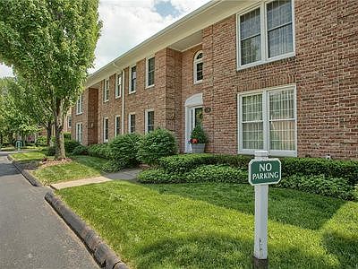 1st image of 136 Windwood Pointe