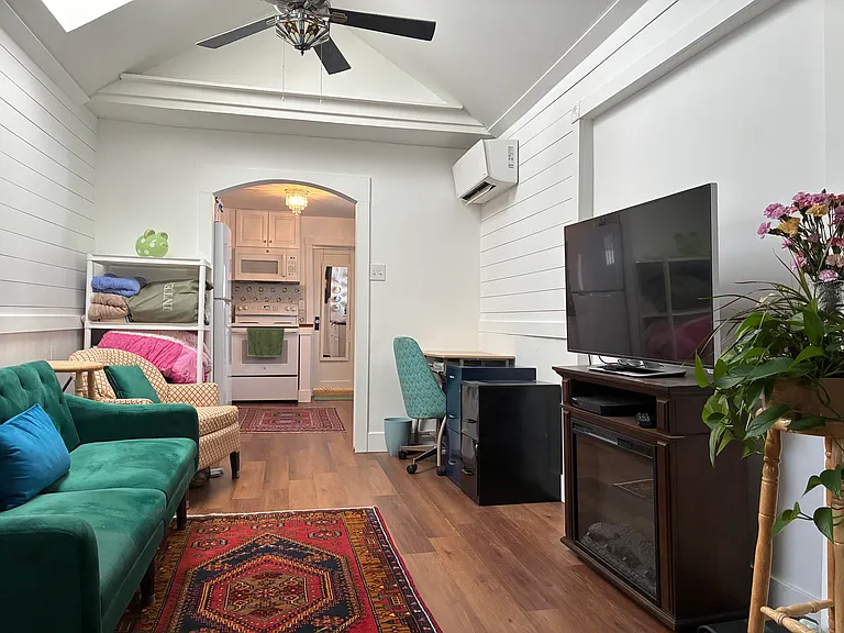 2488 Ingalls St — Photo 3