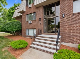 5 Hallmark Gdns APT 12, Burlington, MA 01803