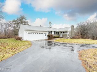 2131 River Rd, Niskayuna, NY 12309