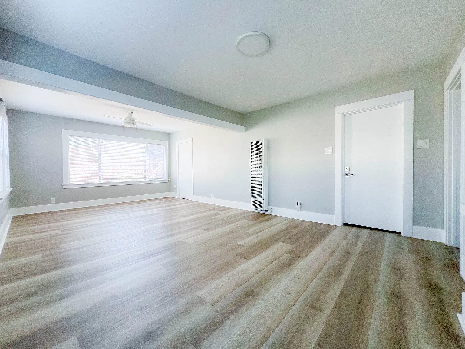 1 bed, 900 sqft, $1,975 — Photo 4