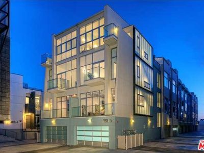 4151 Redwood Ave APT 302, Los Angeles, CA, 90066