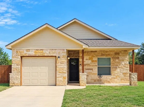 1304 Glenwood Cir, Breckenridge, TX 76424