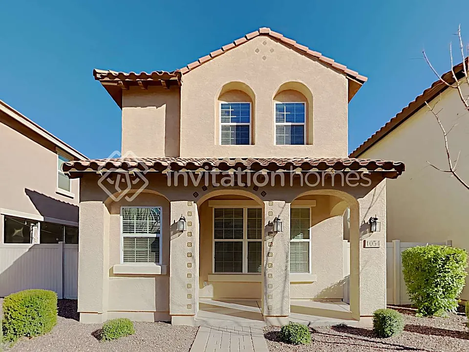 1054 S Agnes Ln