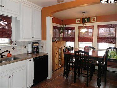 5th image of 15619 Lakewood Heights Blvd