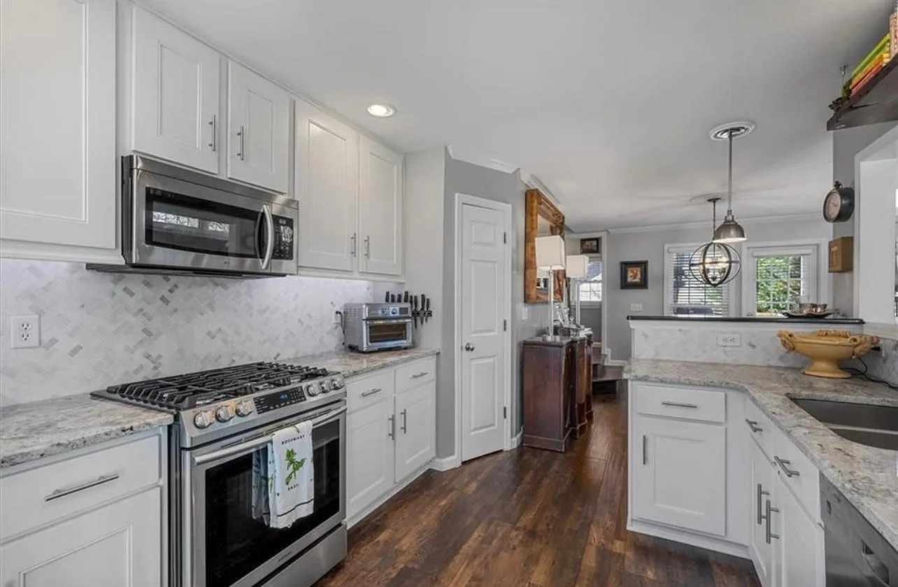 2223 Goodwood Blvd SE — Photo 3