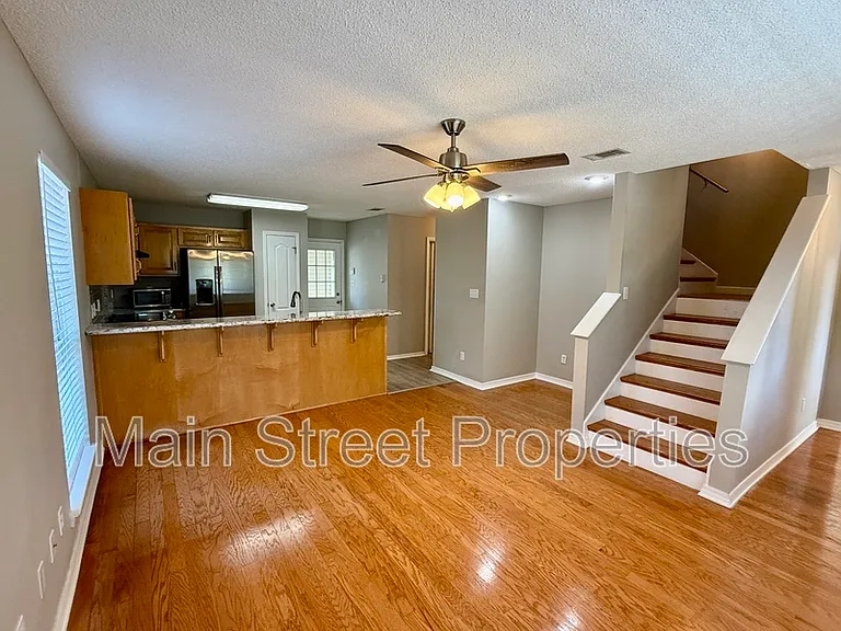 2121 Pin High Dr — Photo 3
